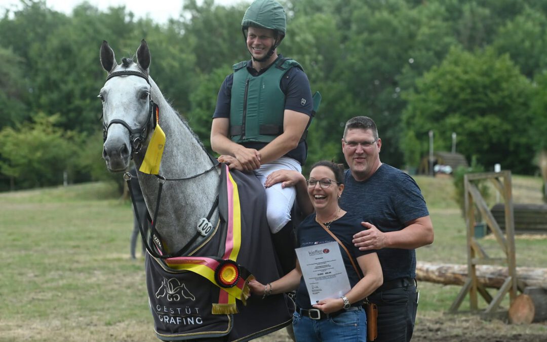 Blancor ist Trakehner Geländepferdechampion 2022 mit Tagesbestnote von 9,5